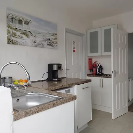 We Henbury Бристоль